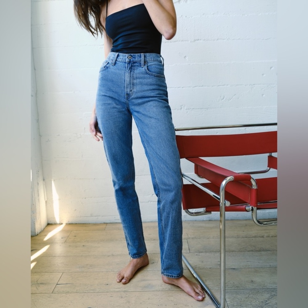 Abercrombie & Fitch 90s Straight Curve Love Jean